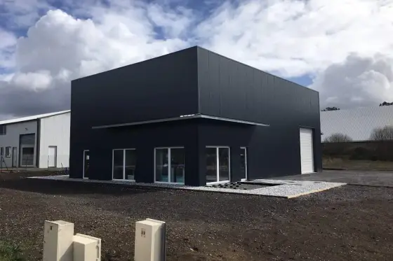Pourquoi choisir de construire un bâtiment industriel en kit ?