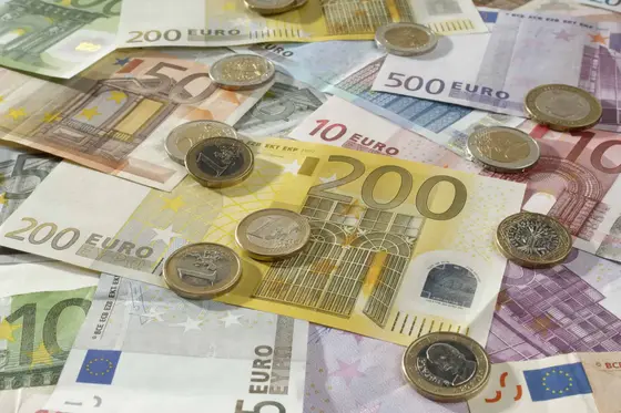 Combien d’argent liquide peut-on avoir sur soi ?