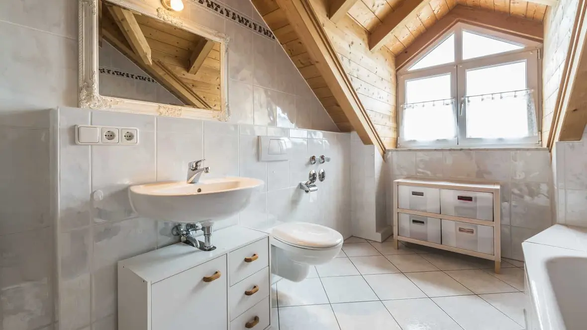 Les étapes pour installer un faux plafond dans une salle de bain ?