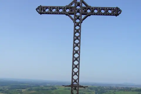 Poligny : Roche du Pénitent et Croix du Dan
