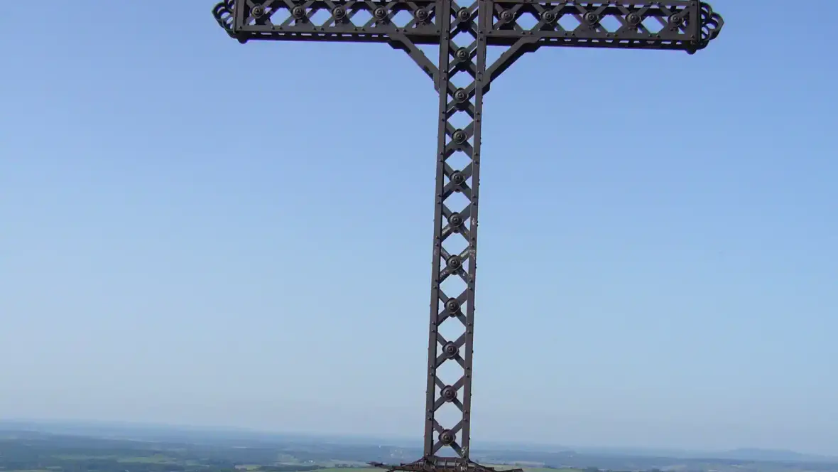 Poligny : Roche du Pénitent et Croix du Dan
